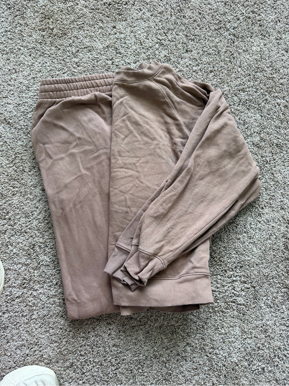 Old navy jogger set in light brown-medium